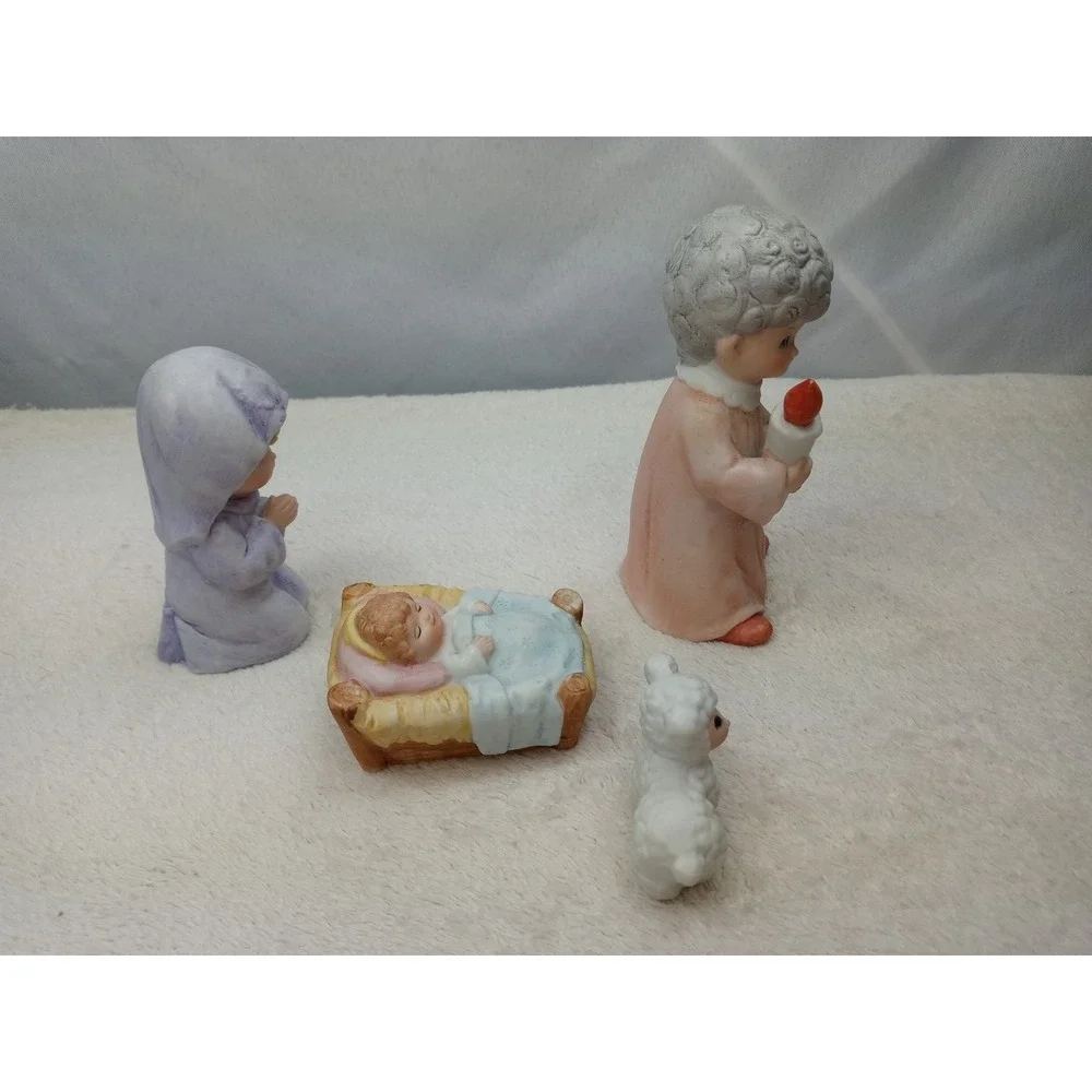 Nativity Scene Figurines Set of 4‎ Baby Jesus Candle Lamb Christmas Display